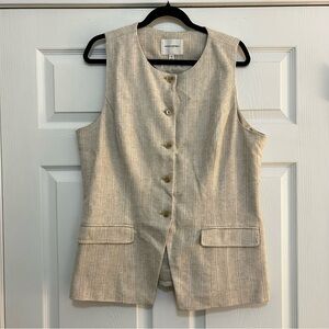 Banana Republic Light Tan Linen
Sleeveless Vest w/ Pinstripes - XL